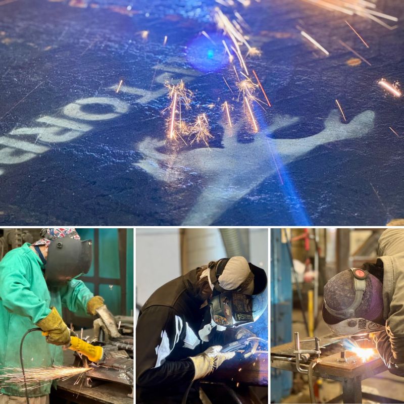 Collage de una plantilla azul del logotipo de RaptorPlate bajo una lluvia de chispas naranjas, con tres soldadores trabajando en un taller