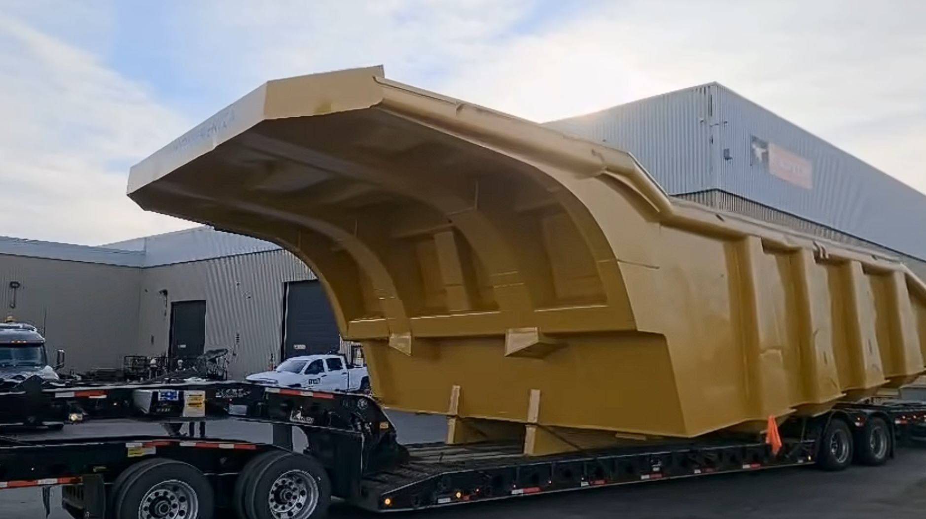<p>JURASSIC sized Off Highway Truck Dump Bodies</p>